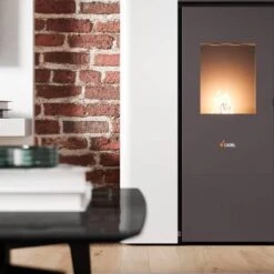 Pelletofen Cadel Maya Idro 16 | 16,1 KW Wasserführend 10 Pelletofen Cadel Maya Idro 16 | 16,1 KW Wasserführend -Chimney Geschaft Cadel Maya Weiss Ambient Detail 1 900x900