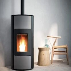 Pelletofen MCZ HALO Air 8 UP! M2 8,1 KW -Chimney Geschaft Pelletofen MCZ HALO Air 8 UP M2 ambient 2 900x900