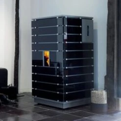 Pelletofen Wodtke Ivo.tec Water+ 8/9/13 KW Wasserführend -Chimney Geschaft Pelletofen Wodtke ivo tec Schwarz Ambient 900x900